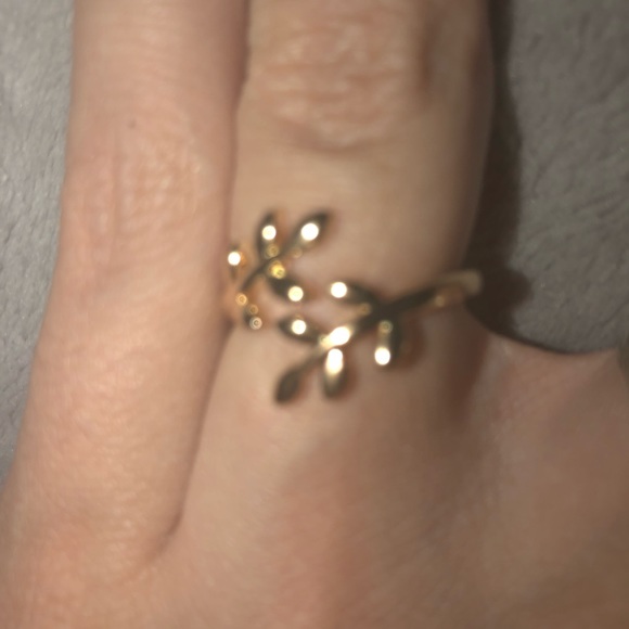 Four Piece Jewelry Set - Picture 3 of 4